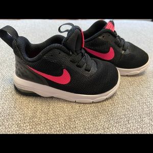Toddler size 4 Nike Air
